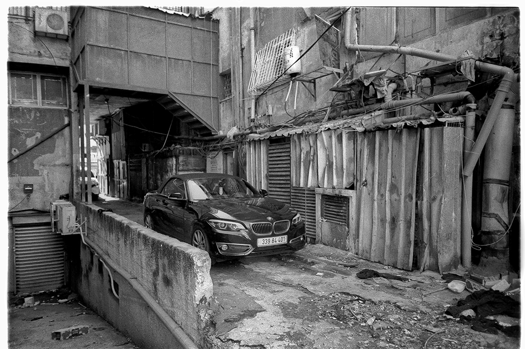 Silver halide - Olympus XA4 , Ilford HP5  @ ISO400 DEV: DEV Ultrafin 1:20