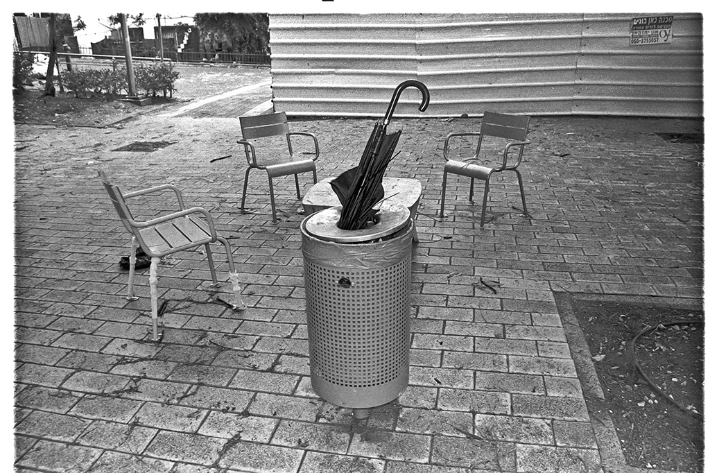 Silver halide - Canon eos300 EF 28-105mm ,Ilford HP5  @ ISO320 DEV:Tetenal Ultrafin 1:20