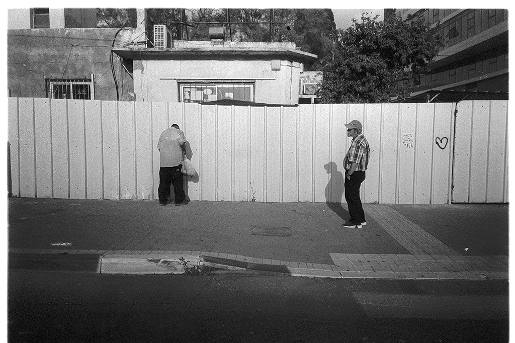 Silver halide -Olympus XA4 , Ilford HP5  @ ISO400 DEV:R09 1:100