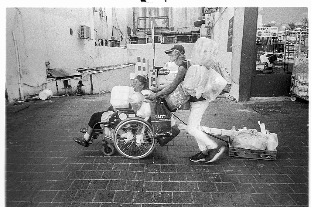 Silver halide -Olympus XA4, FOMA200  @ ISO200  DEV: Rodinal 1:100