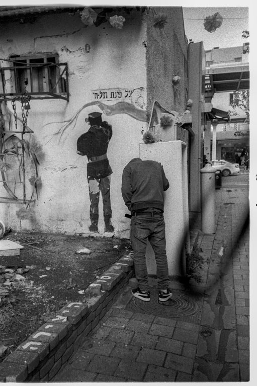 Silver halide - LOMO LC-A , Ilford HP5  @ ISO400 DEV:Tetenal Ultrafin 1:20