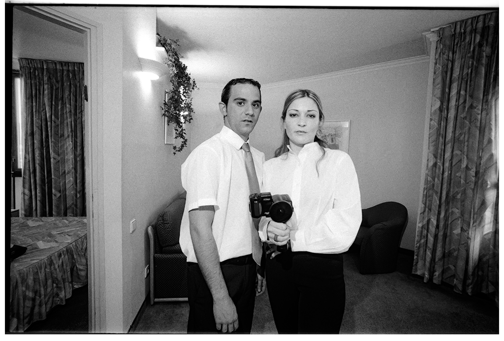 Olympus OM1n Zuiko 28/3.5 Ilford 400   Bare bulb strobe