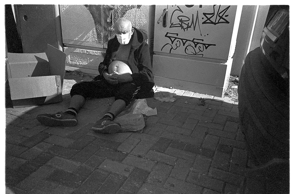 Silver halide -Olympus XA4 , Ilford HP5  @ ISO400 DEV:Tetenal Ultrafin 1:20